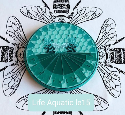 Bee Grateful - Life Aquatic le15